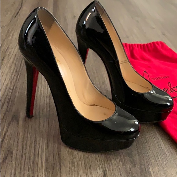 ladies red bottom heels